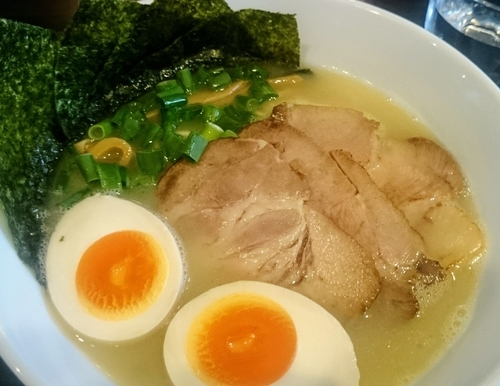 「特製鶏白湯そば （ランチ大盛り無料）」@NOODLE DINING 鵺 NUEの写真