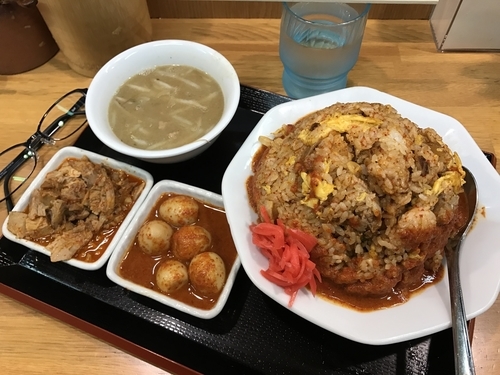「チンピラチャーハン＋チンピラ玉子＋ピリ辛ほぐし豚」@味噌麺処 花道庵の写真