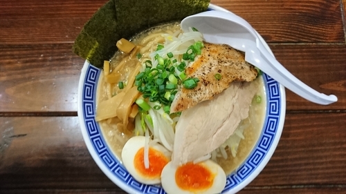 「特製無限大ラーメン」@ラーメン無限大 船橋店の写真