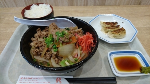 「牛・がっつりまぜめん+ご飯+餃子」@長崎ちゃんぽん リンガーハット イオンモール日の出店の写真