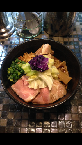 「肉海老油そば」@らーめん 五ノ神製作所の写真