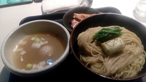 「淡麗塩煮干しつけ麺(800円）+中盛（50円）」@煮干し中華そば 一燈の写真