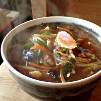 「野菜ラーメン（餡かけバージョン）600円＋焼餃子300円」@正太楼の写真