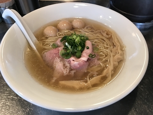 「煮干清湯 塩 800円 うずら 50円」@さんじの写真