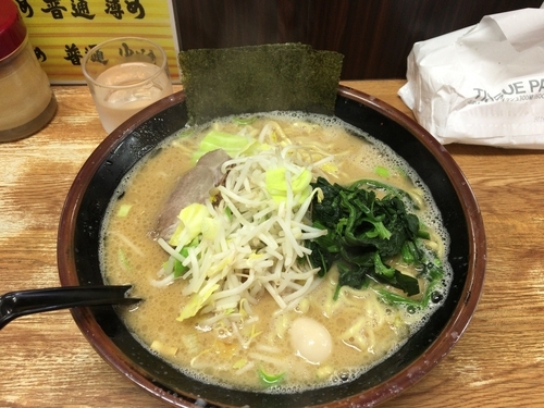 「ラーメン大 モヤキャベ」@横浜家系ラーメン らっち家の写真