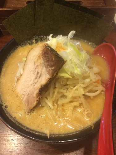 「味噌らーめん(大盛り)+海苔トッピング」@萬馬軒の写真