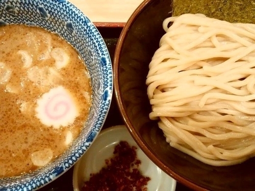 「赤辛つけめん」@舎鈴 田町駅前店の写真