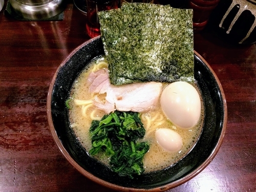 「とんこつ系醤油ラーメン+味玉 750円」@大黒家 東陽町店の写真