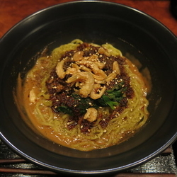 汁なし担々麺：830円