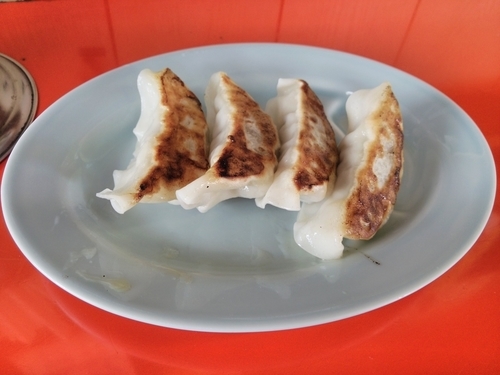 「ランチ(４ヶ200円)餃子」@ラーメンショップ 姉妹の写真