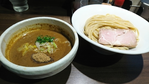 「豚骨魚介つけ麺(中) ￥ 880」@つけ麺 一燈の写真