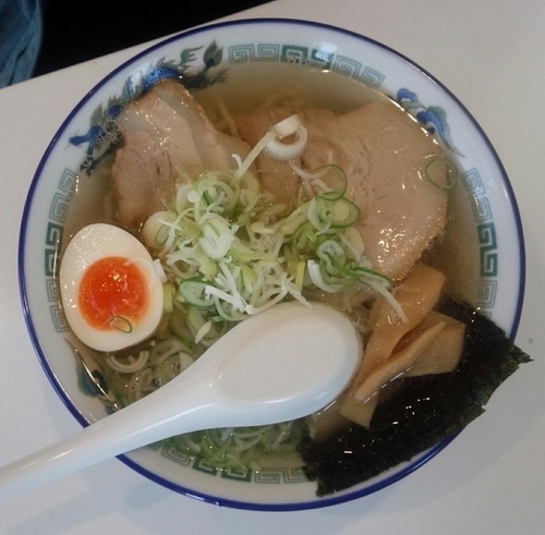 「「エソ煮干し中華」塩味・細麺650円」@幸めんの写真