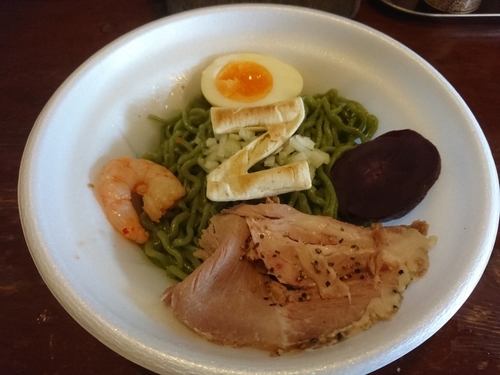 「【ももクロ凱旋コンサート記念限定】5色のZまぜそは600円」@和風らーめん 凪の写真