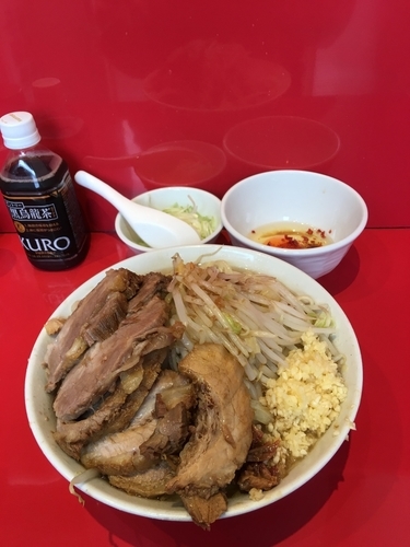 「小ラーメン豚白ネギ生卵」@ラーメン二郎 西台駅前店の写真