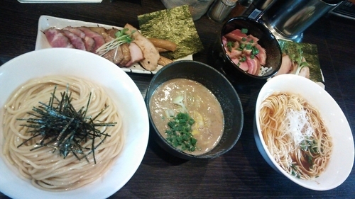 「チャーシュー柚子つけ麺+ローストポーク丼」@麺処 ほん田 nijiの写真