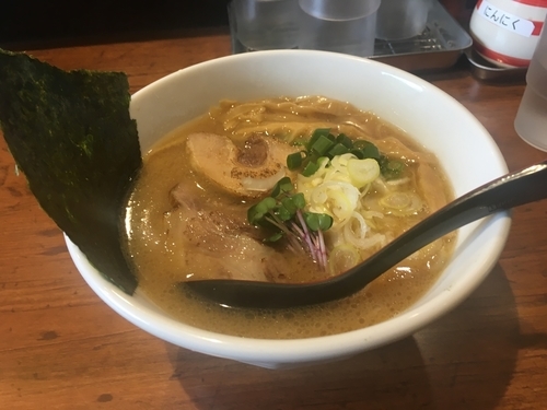 「醤油らぁめん ＋クーポン大盛り」@麺処 心志の写真