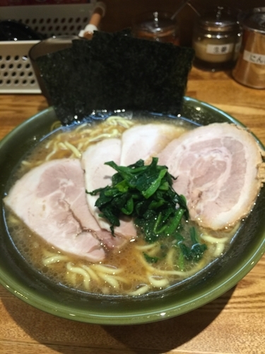「チャーシュー麺中盛1000円、硬め濃いめ」@家系ラーメン 幸家 川崎大師店の写真