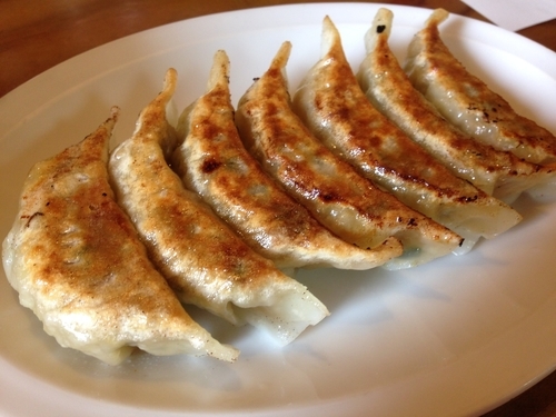 「餃子　￥３７０」@めん喰い屋の写真