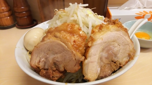 「汁なし（にんにく）＋味玉￥880」@自家製ラーメン 大者の写真