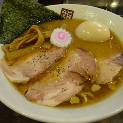 特製煮干らーめん　930円