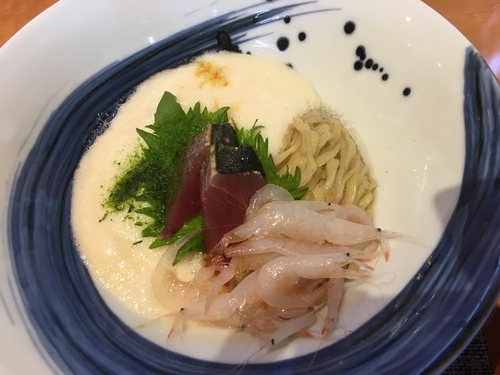 「とろろそば旬を添えて1000円」@柴崎亭の写真