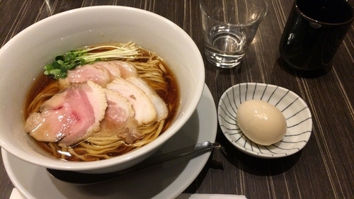 「醤油 並味玉付き」@中華蕎麦 三藤の写真