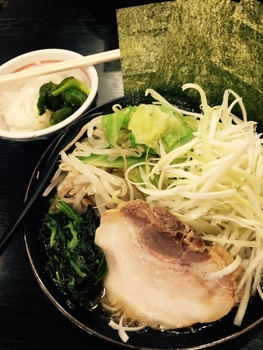 「ラーメン（醤油）」@ど根性家の写真