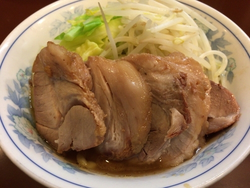 「豚増しらーめん」@らーめん陸の写真
