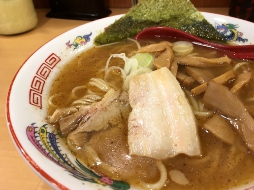 「ブラックニッカハイボール＋中華そば」@餃子の大勝軒 調布店の写真