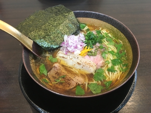 「淡麗煮干そば」@麺LABOひろの写真