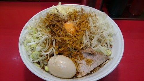 「まぜそば(大) 玉子」@豚ラーメン 蕨店の写真