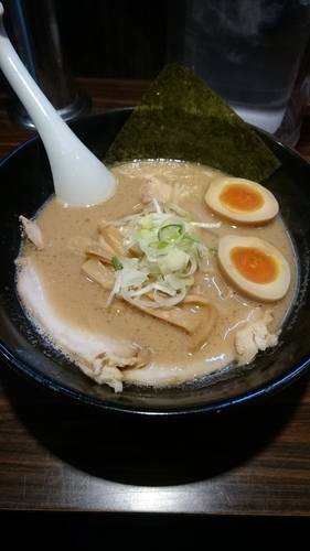 「チャーシュー麺 味玉」@ラーメン長山の写真