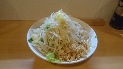 「しお・大・ショウガ(ヤサイとアブラ増し)￥９００」@豚星。の写真