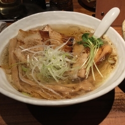 豚トロ塩ラーメン
