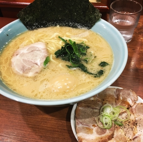「チャーシューめん(大)+煮玉子」@横濱家系ラーメン 元喜家 高岡店の写真