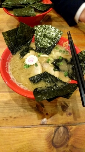 「特製豚鶏中華そば かため トッピング海苔」@赤備の写真