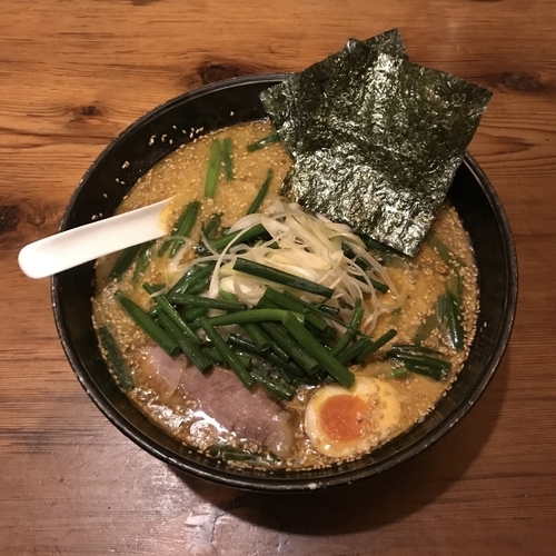 「美美麺（麺 大盛り）」@究極ラーメン 横濱家 小平店の写真
