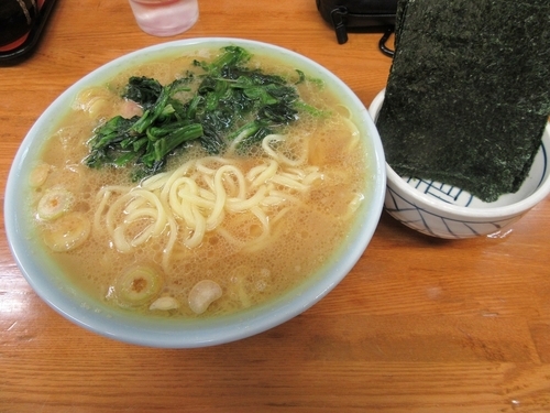 「ラーメン並（７３０円）＋チャーシュー２００円＋海苔１００円」@千葉家の写真