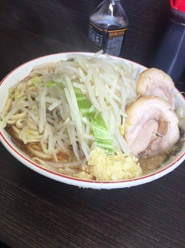 「小ラーメン（ニンニクいれますか？は〜ぃ！）」@ラーメン二郎 川越店の写真