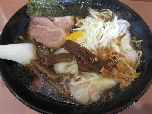 「ワンタン麺　「800円」」@手造りラーメン 鶴の写真