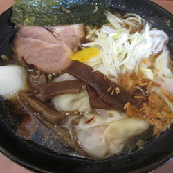 ワンタン麺　「800円」