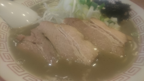 「濃厚煮干そば790円 鶏そぼろご飯180円」@煮干中華そば専門 煮干丸の写真