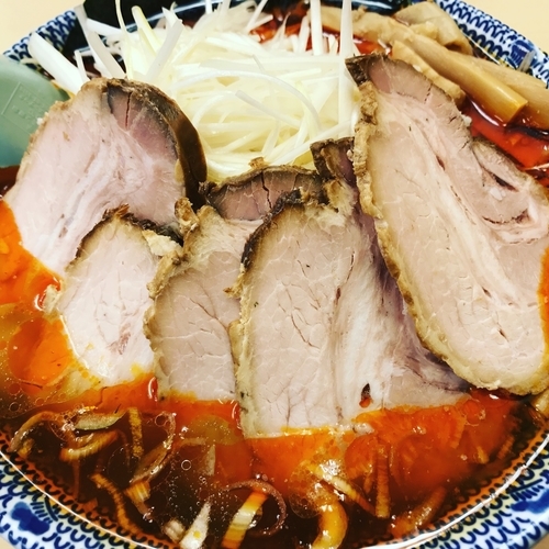 「激辛ねぎラーメンでチャーシュートッピング」@麺家 大勝軒の写真