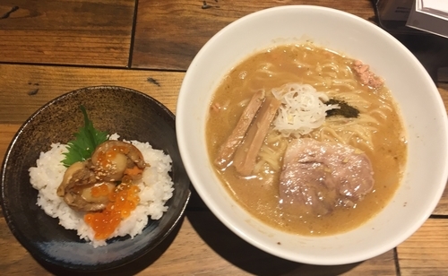 「十周年記念味噌ラーメン1000円+ほたて飯200円」@麺屋 翔 西新宿本店の写真