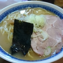 塩ラーメン　中盛り　￥800