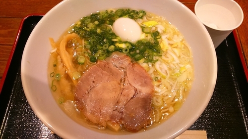 「名古屋コーチン塩800円+煮たまご塩100円+税=972円」@麺屋 菜々兵衛 ラゾーナ川崎店の写真