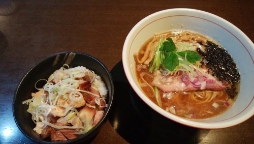 「煮干しそば」@麺や 虎徹の写真