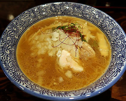 「鶏煮干しらーめん」@麺匠 神保屋の写真