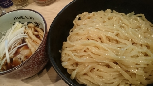 「昆布醤油、大盛」@小麦と肉 桃の木の写真