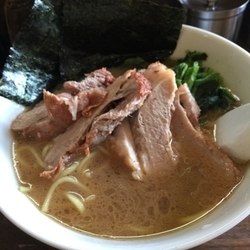 チャーシュー麺、硬め濃いめ